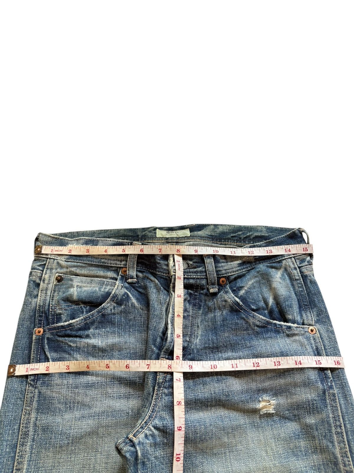 Japanese Brand Vintage DMG Buckle Back Faded Wash Distressed Jeans Size US 30 / EU 46 - 11 Thumbnail