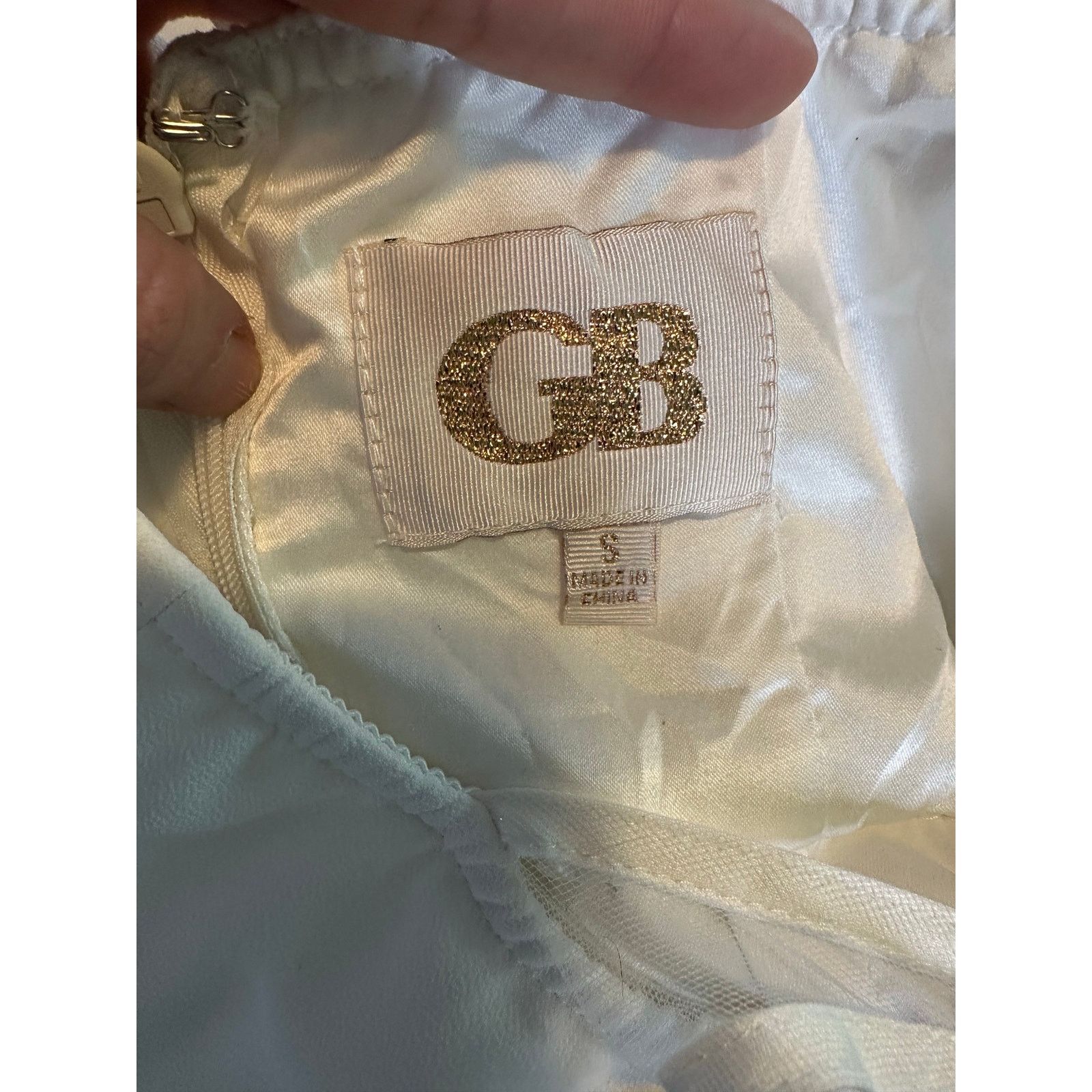 GB GB white neck embellished detail long wedding dress size S Size S / US 4 / IT 40 - 3 Thumbnail