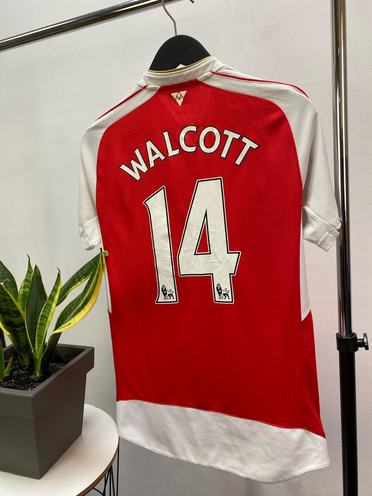 Vintage Vintage Nike Arsenal 2015-2016 #14 Walcott Soccer Jersey Kit Size US S / EU 44-46 / 1 - 17 Thumbnail