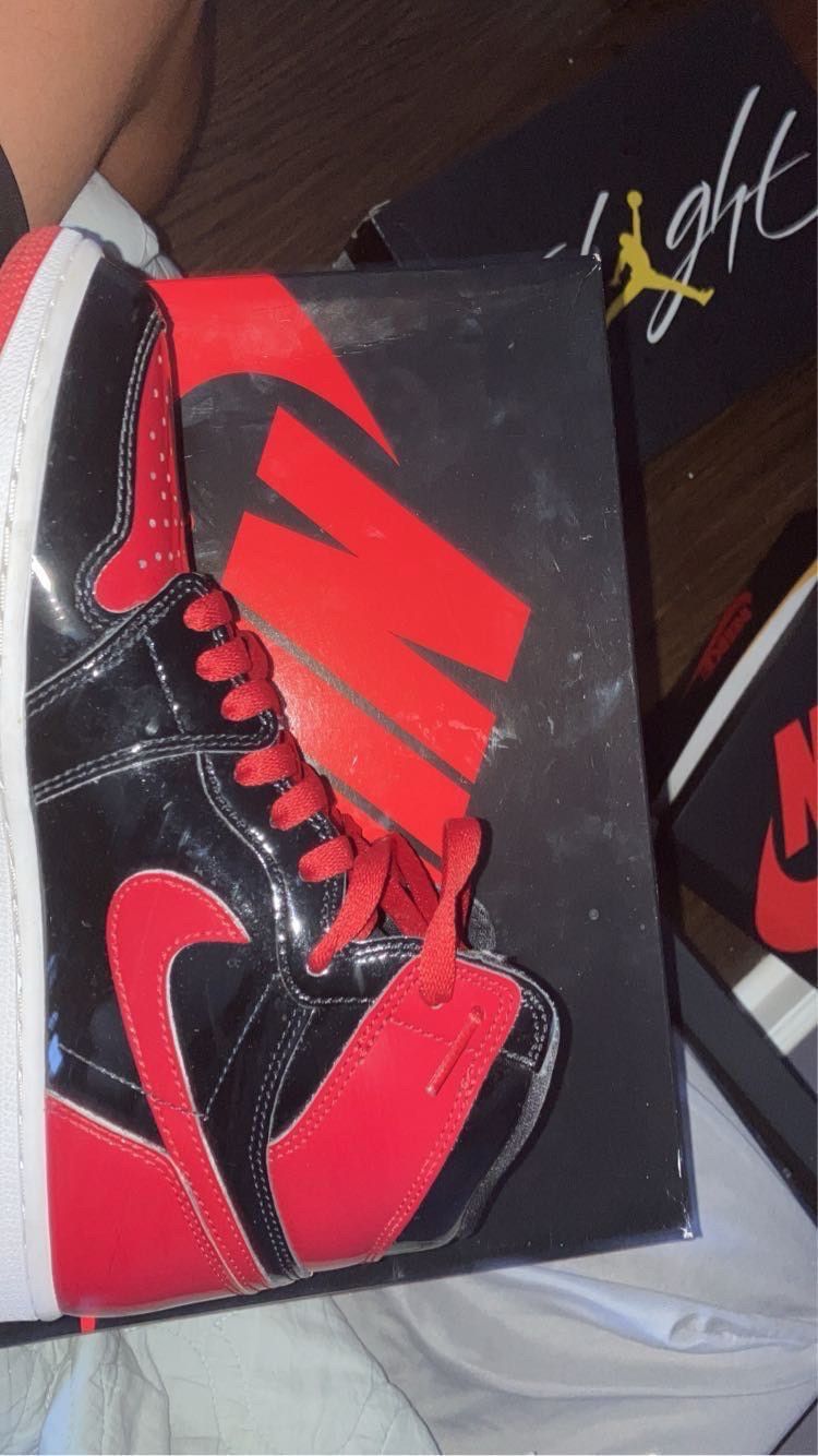 Jordan Brand Jordan 1 Patent Bred Size US 9 / EU 42 - 4 Thumbnail