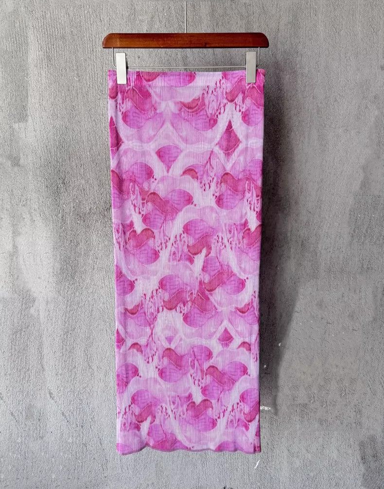 Issey Miyake Issey Miyake size:2 Pink wave-patterned pleated skirt Size 31" - 1 Thumbnail