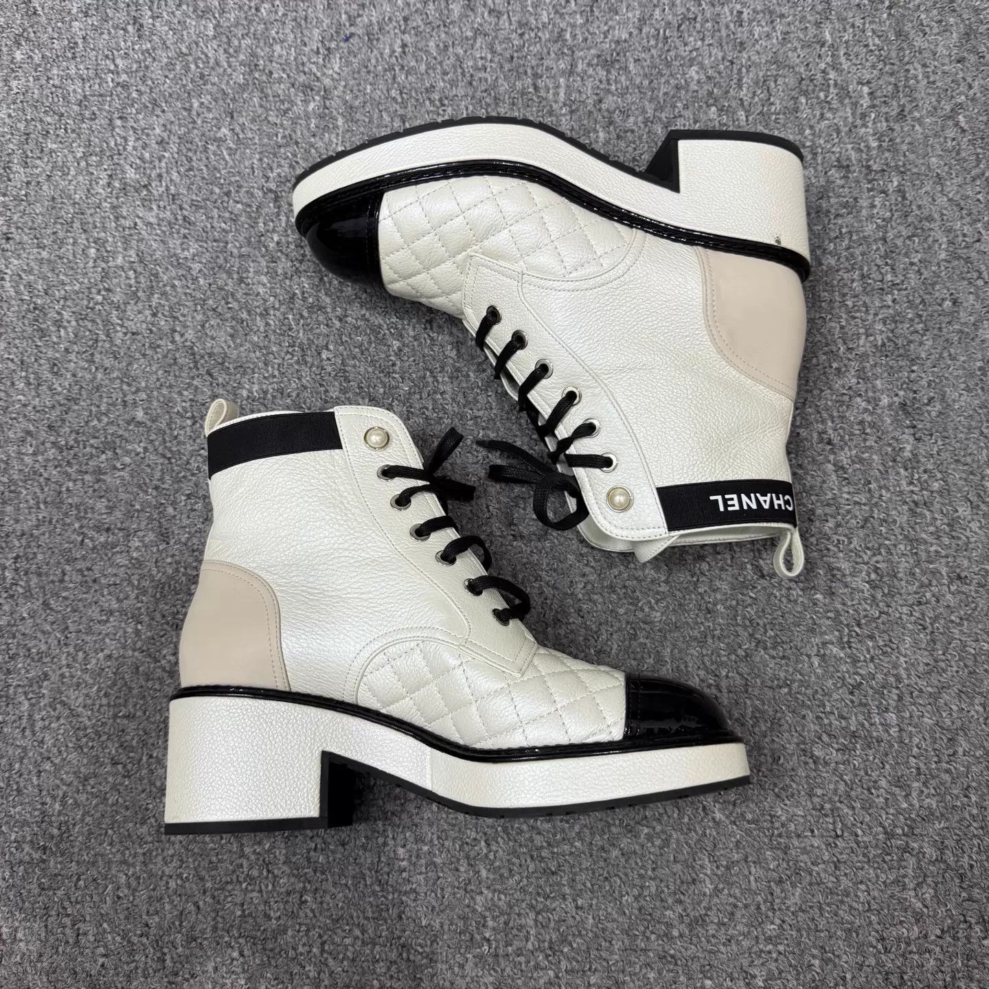 Chanel Chanel Black & White Colorblocked Pearl Short Boots Size US 5 / IT 35 - 5 Thumbnail