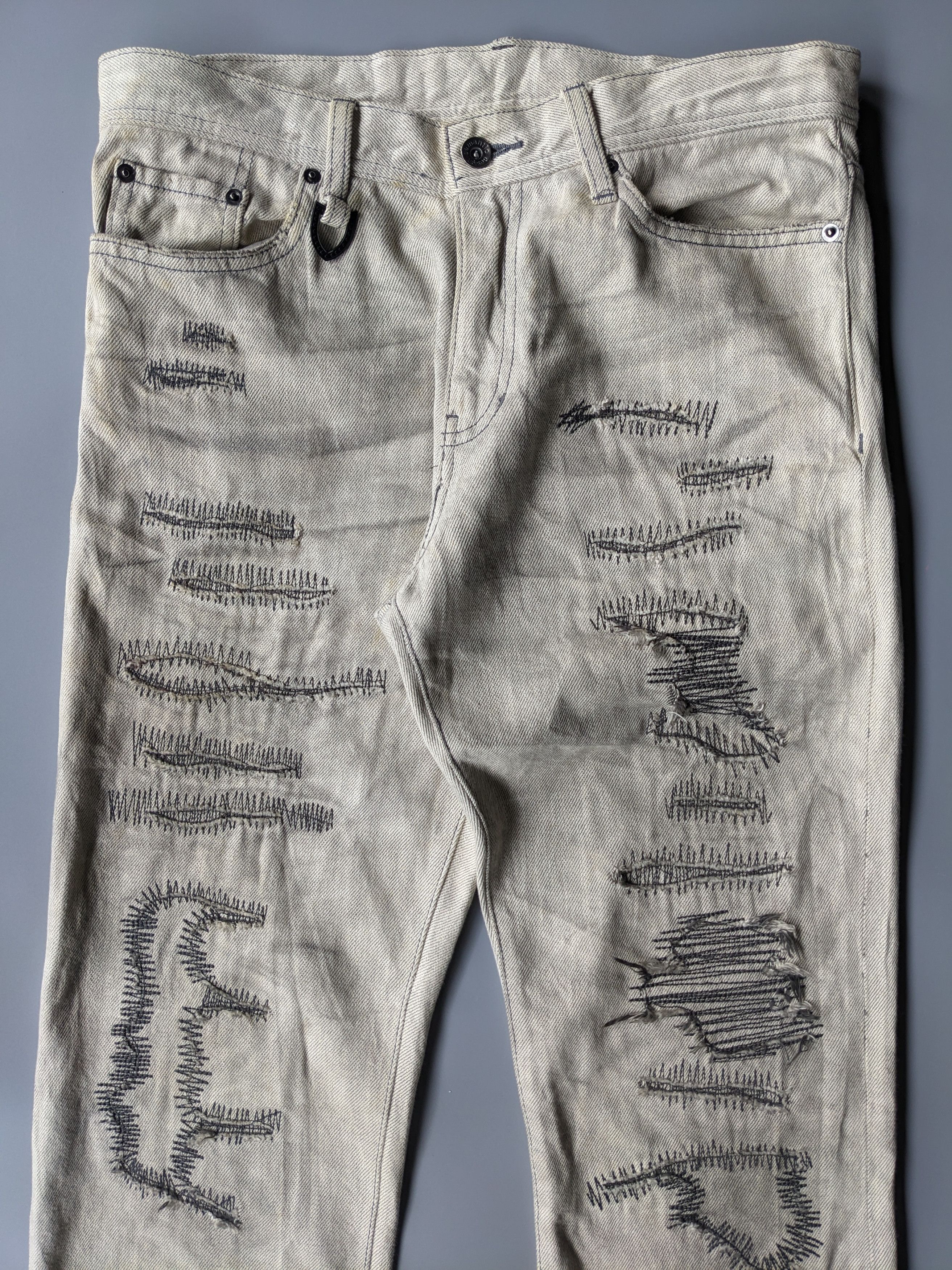 semanticdesign Semantic Design ripped like undercoverism jeans Size US 34 / EU 50 - 3 Thumbnail