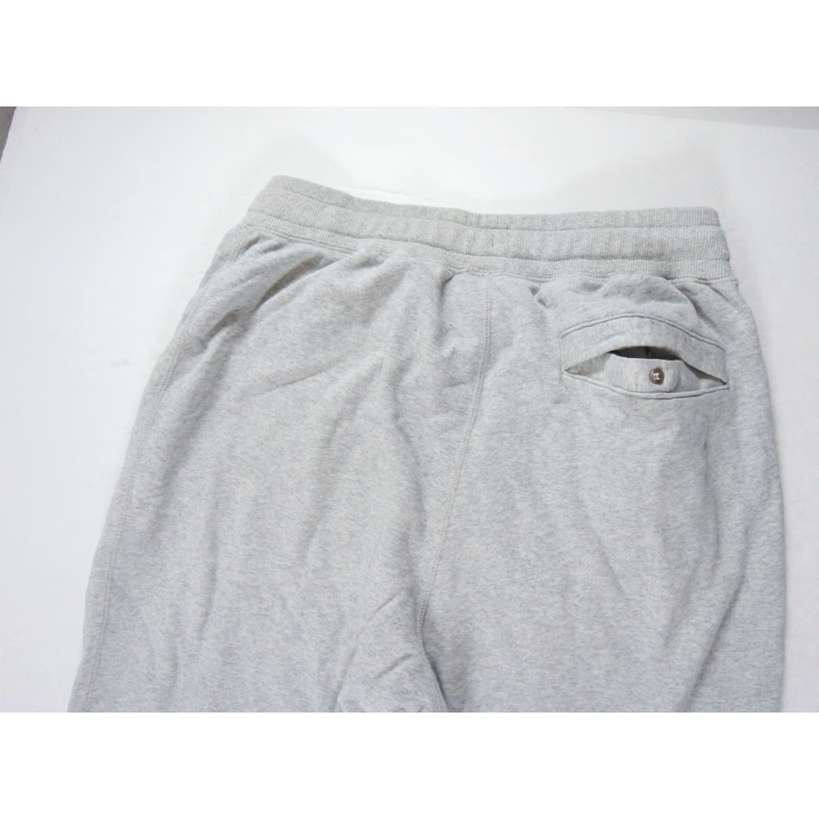 Nike Nike Sweatpants Men Medium Gray Classic Fleece Pants Tapered Leg Swoosh - Pockets, Cotton Blend, Regular Rise, Inseam 25" - Casual Athletic Wear Size US 31 - 7 Thumbnail