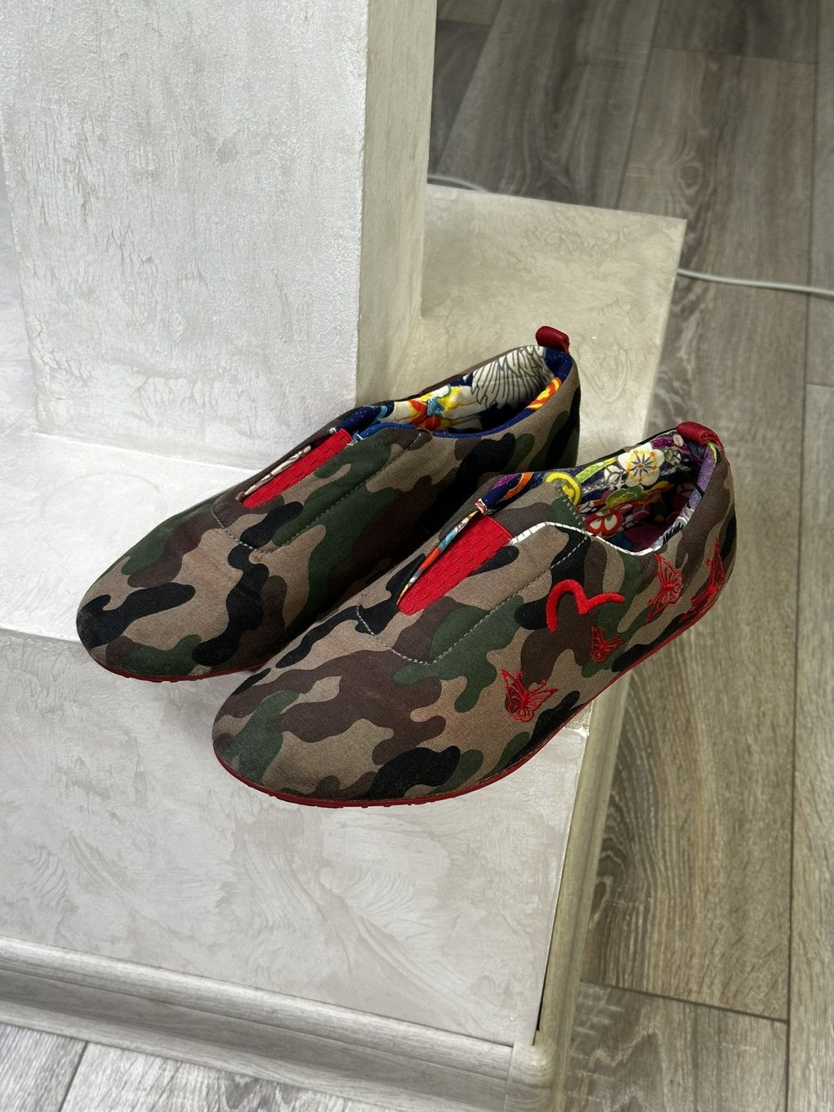 Evisu Rare! Evisu Graphic Low Top Sneakers Camo Japan Styel Size US 6.5 / EU 39-40 - 2 Thumbnail