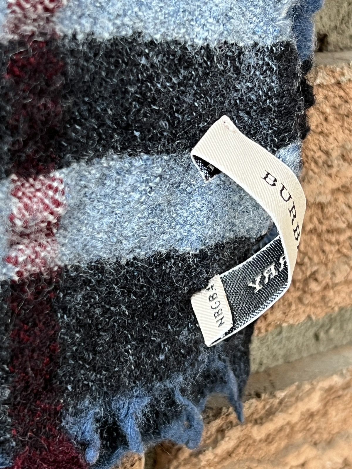 Burberry BURBERRY LAMBSWOOL SCARF/SHAWL Size ONE SIZE - 6 Thumbnail