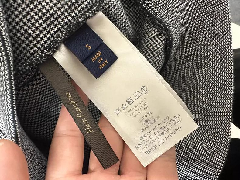 Louis Vuitton LOUIS VUITTON hoodie Size US S / EU 44-46 / 1 - 4 Thumbnail