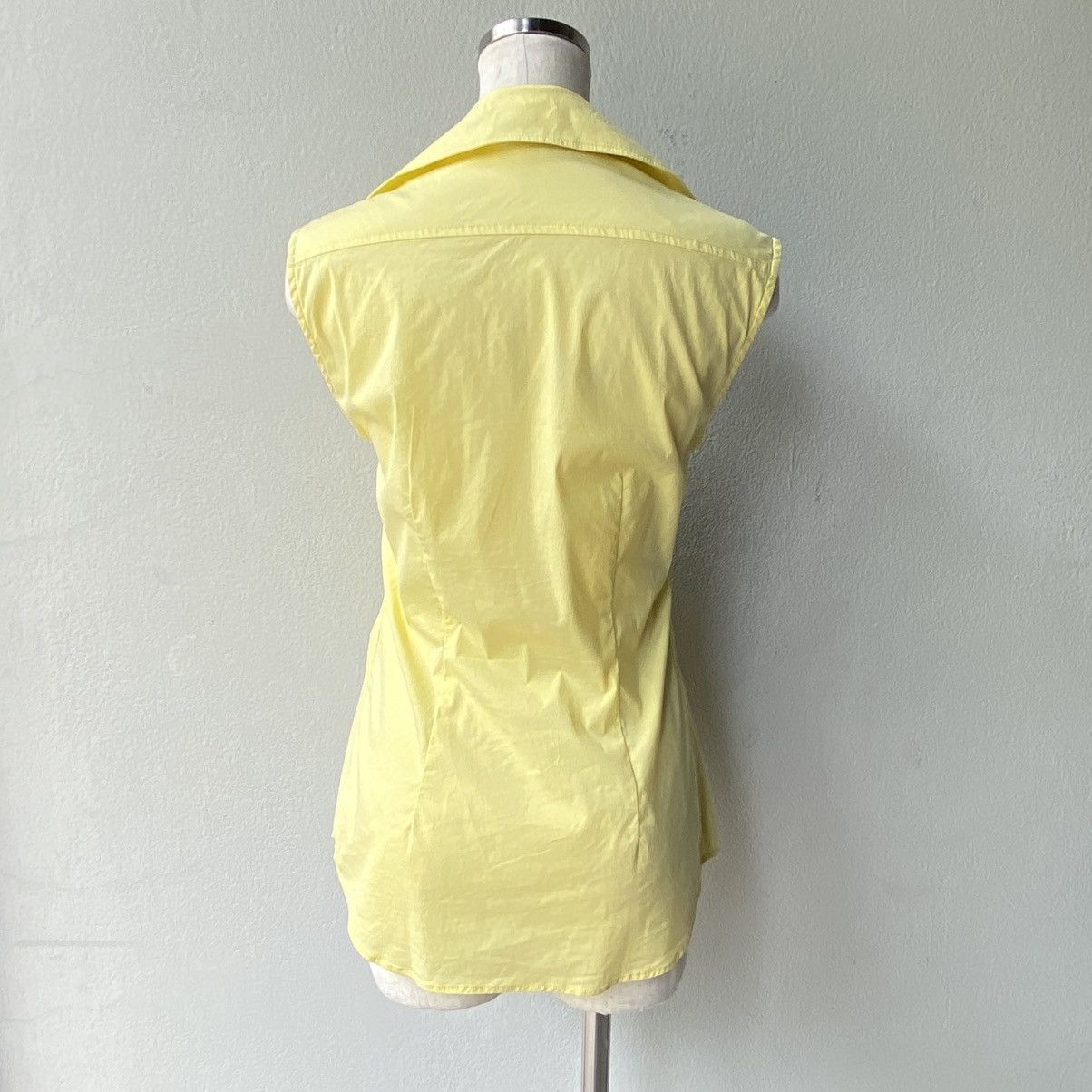 Yves Saint Laurent Yves Saint Laurent Yellow Sleeveless Tie-Front Blouse Size S / US 4 / IT 40 - 22 Thumbnail