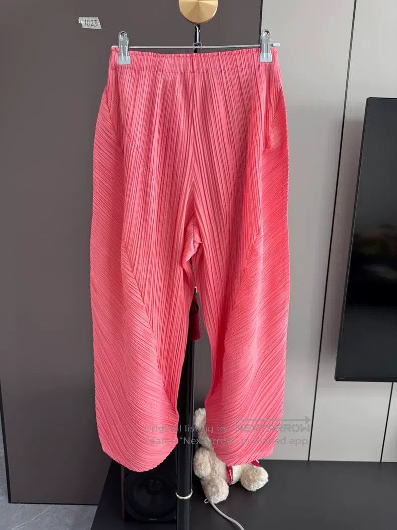 Issey Miyake Issey Miyake size:3 Coral Pink Hidden Edition Asymmetric P Size 22" - 2 Thumbnail