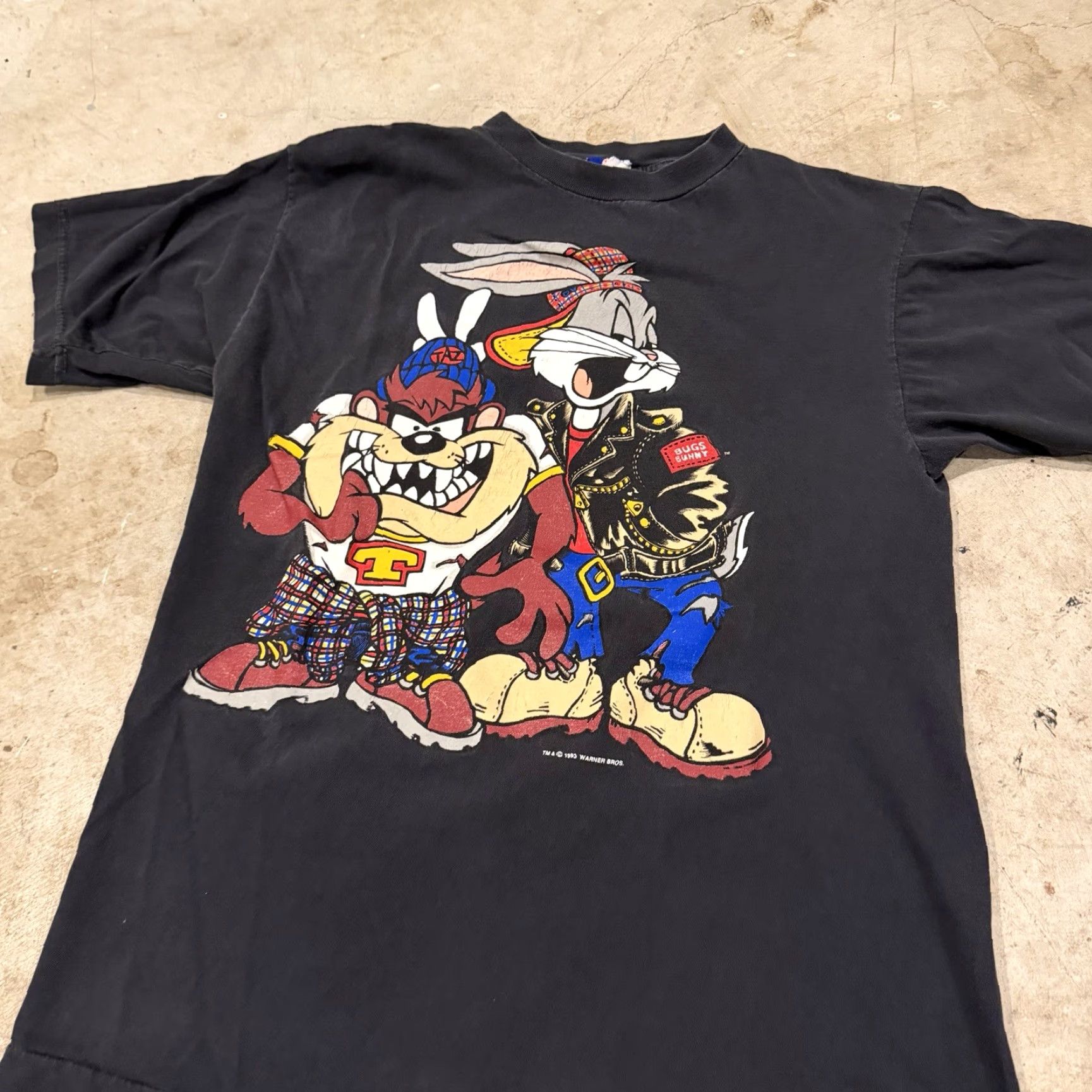 Vintage VINTAGE Looney Tunes Taz & Bugs Bunny Hip Hop T Shirt Front Back Mens Large Size US L / EU 52-54 / 3 - 4 Thumbnail