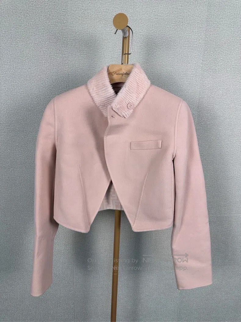 Fendi Fendi Pink Short Wool Coat Size XS / US 0-2 / IT 36-38 - 1 Thumbnail