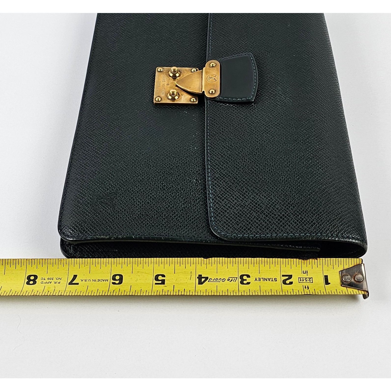 Louis Vuitton LOUIS VUITTON Pochette Clutch Bag Green Taiga Leather Size ONE SIZE - 8 Thumbnail