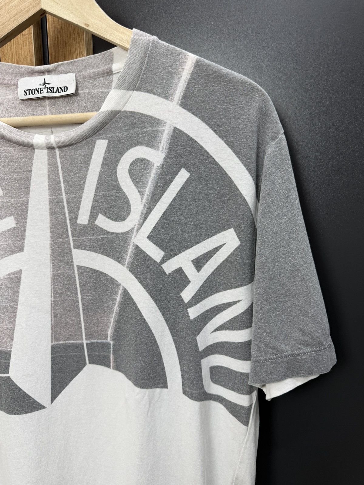 Stone Island Stone Island Compass Graphic T-Shirt Size L Size US L / EU 52-54 / 3 - 4 Thumbnail