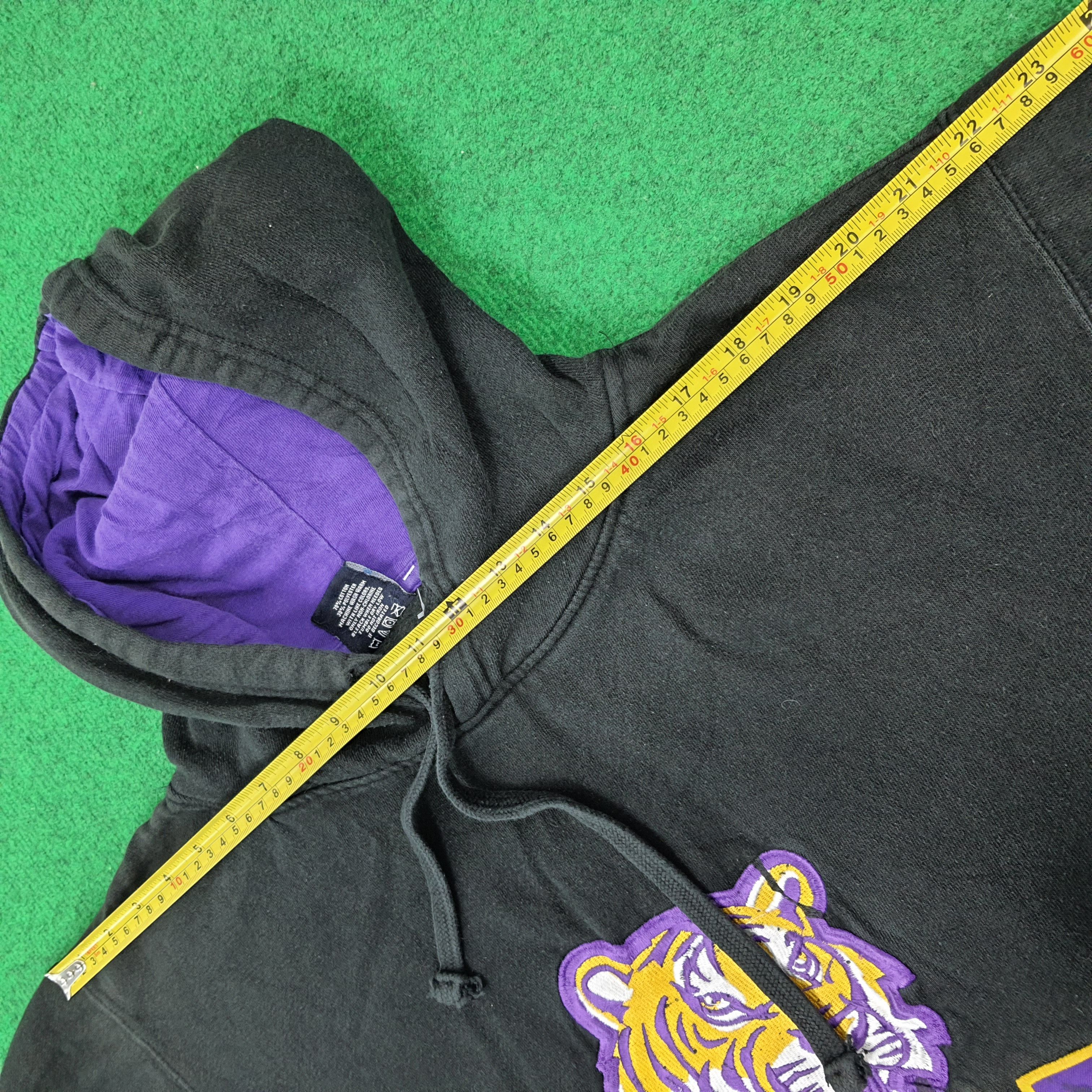 Vintage Vintage LSU Tigers Football Hoodie C270N9 Size US XL / EU 56 / 4 - 9 Thumbnail
