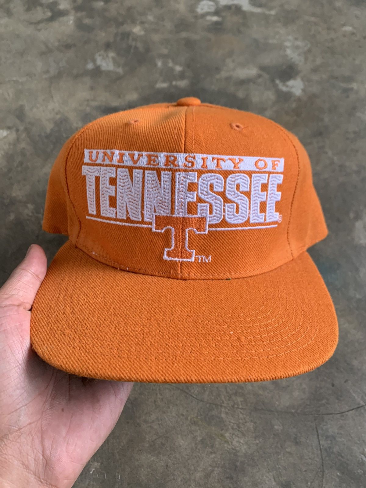 Vintage Vintage University Tennesse Sports specialties Size ONE SIZE - 2 Thumbnail