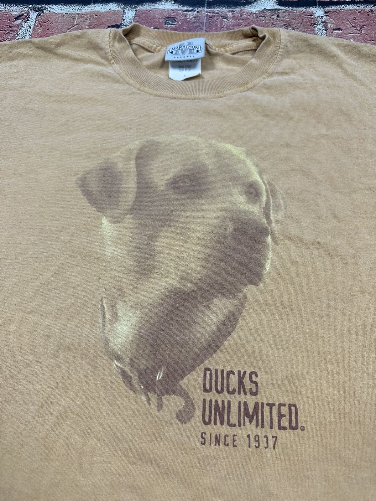 Vintage Vintage Ducks Unlimited T Shirt Yellow Lab Dog Marathon 90s Size US L / EU 52-54 / 3 - 5 Thumbnail