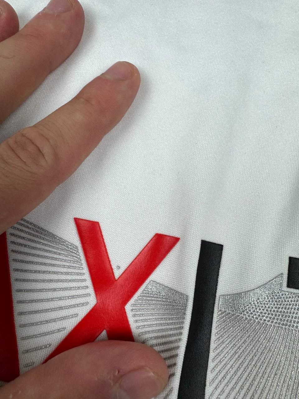 Nike Vintage Nike Max LTD T Shirt Big Logo Size US L / EU 52-54 / 3 - 9 Thumbnail
