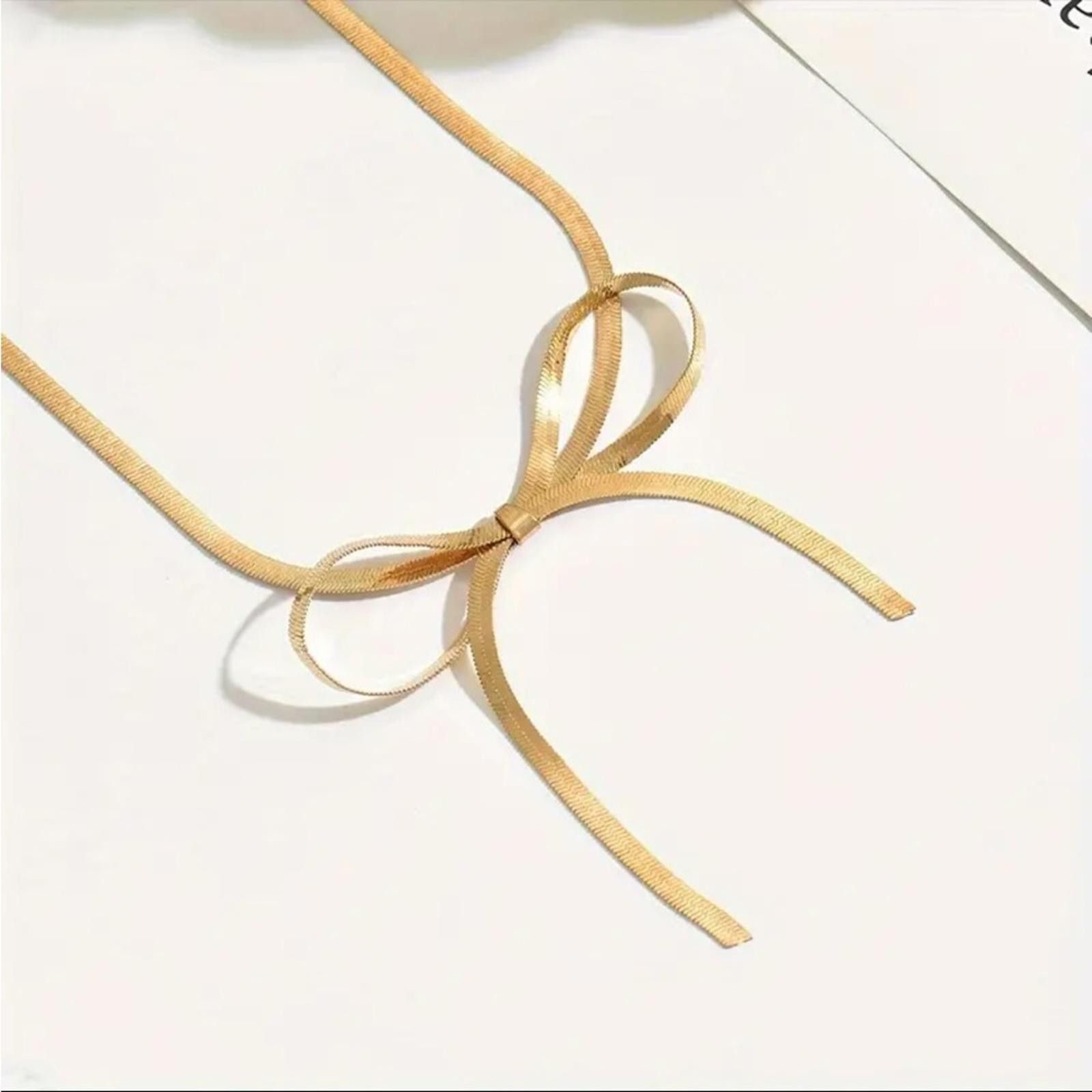 Designer Pretty Gold Plated Bow Necklace Size ONE SIZE - 2 Thumbnail
