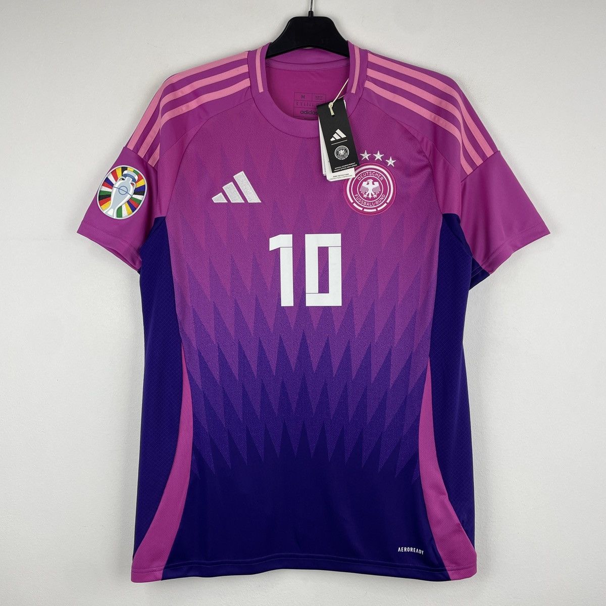 Adidas Germany Jamal Musiala Adidas Pink Jersey Euro 2024 size M Size US M / EU 48-50 / 2 - 2 Thumbnail