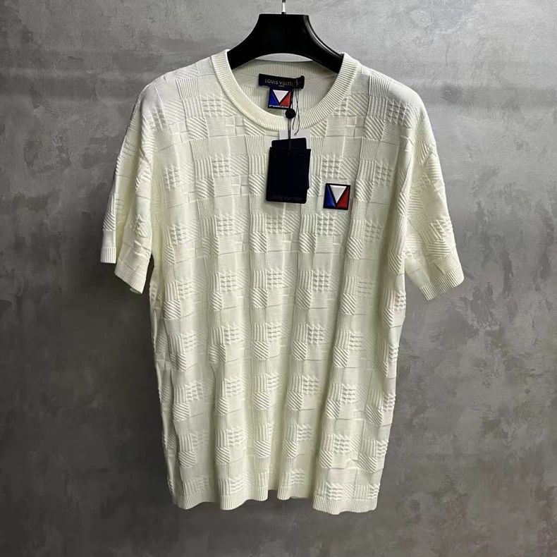 Louis Vuitton Louis Vuitton 24 latest white monogrammed jacquard round n Size US L / EU 52-54 / 3 - 1 Thumbnail