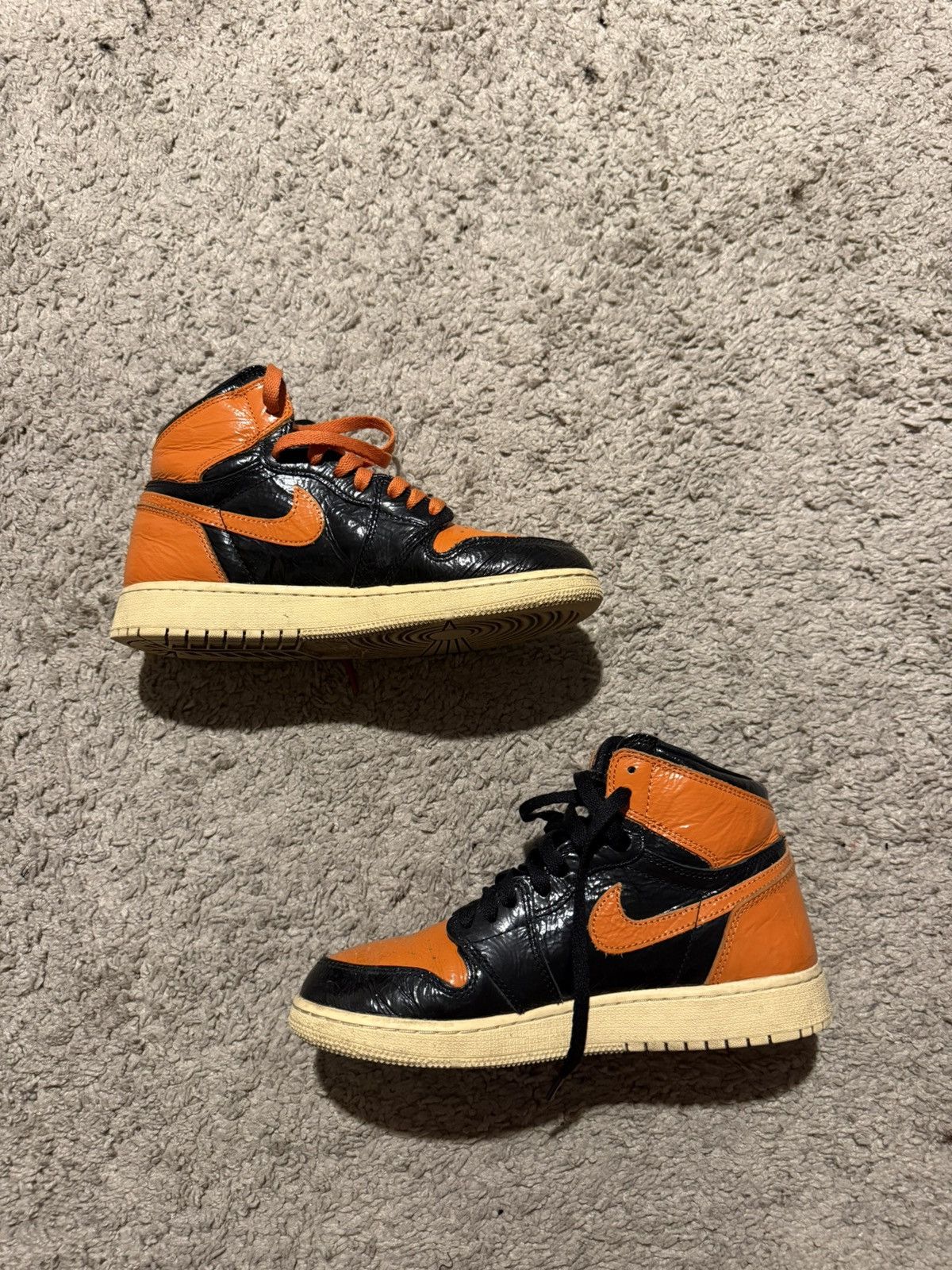 Jordan Brand Jordan 1 Retro High Shattered Backboard 3.0 Size US 6 / EU 39 - 1 Thumbnail