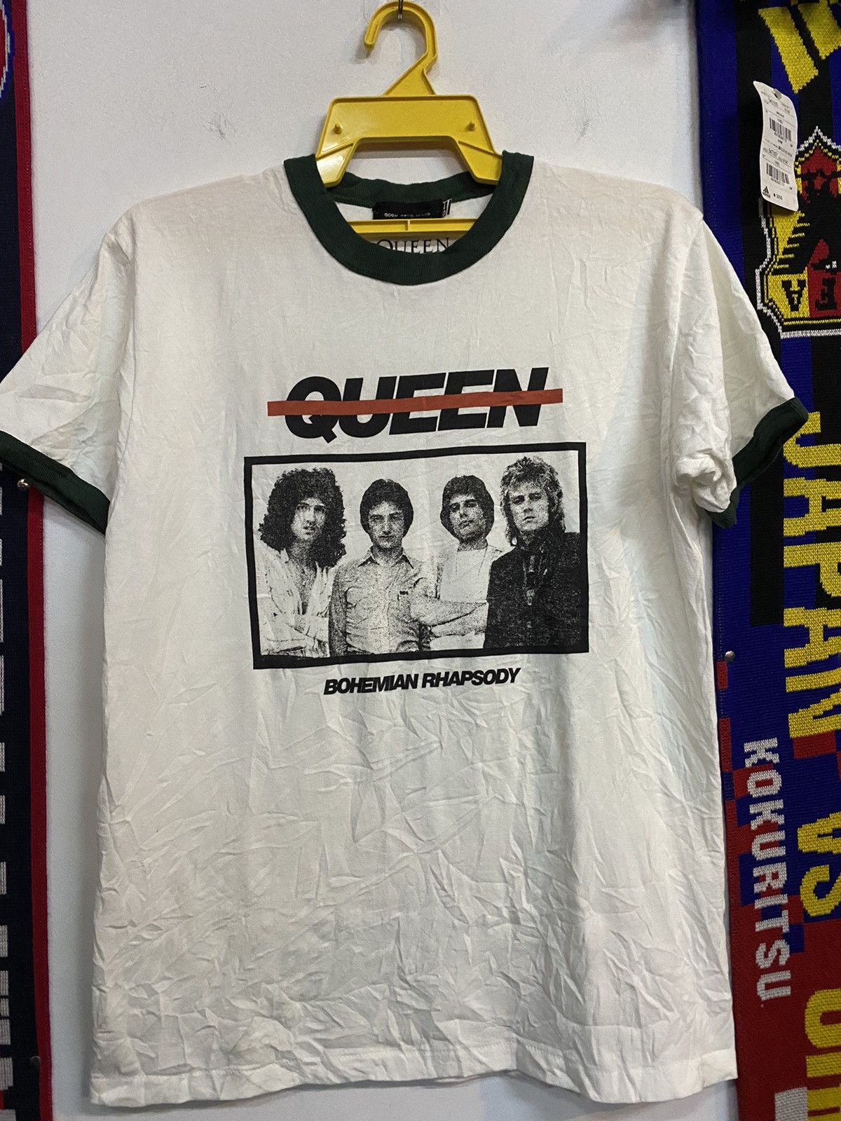 Band Tees Queen band tee Size US S / EU 44-46 / 1 - 1 Thumbnail