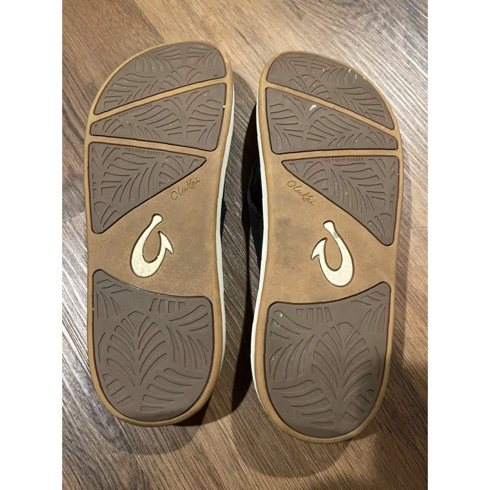 Olukai OluKai Nu’a Pi’o Womens Sandal Flip Flop Black White Size 9 Size US 9 / IT 39 - 7 Thumbnail