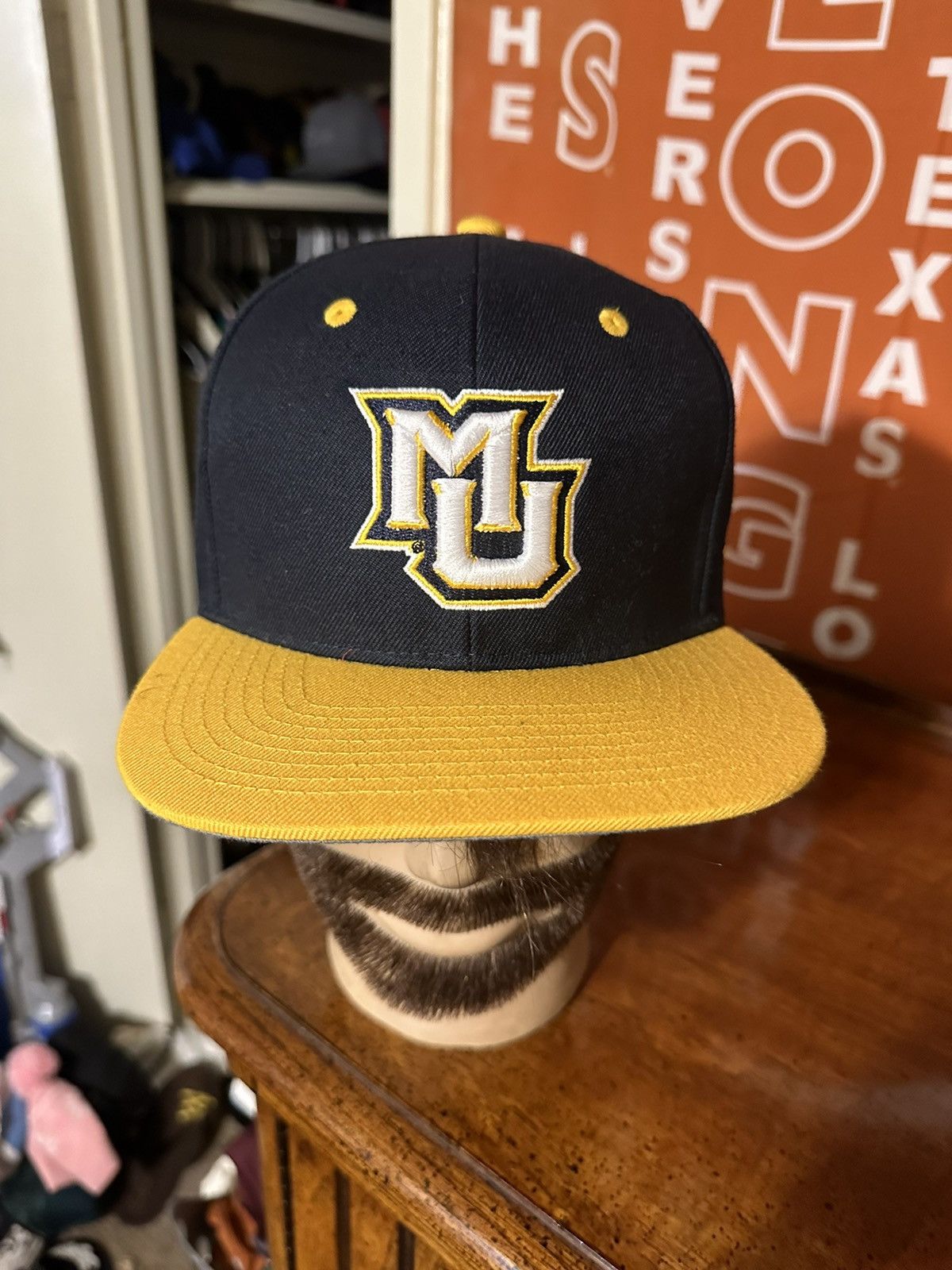 NCAA × Vintage Vintage NCAA Marquette University “yellow & blue” hat 00s Size ONE SIZE - 2 Thumbnail