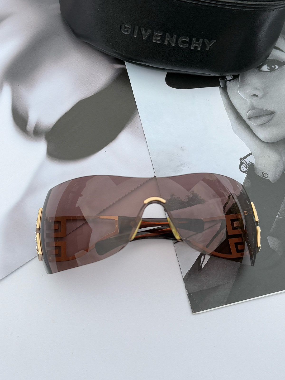 Givenchy Givenchy vintage sunglasses SGV213S Size ONE SIZE - 22 Thumbnail