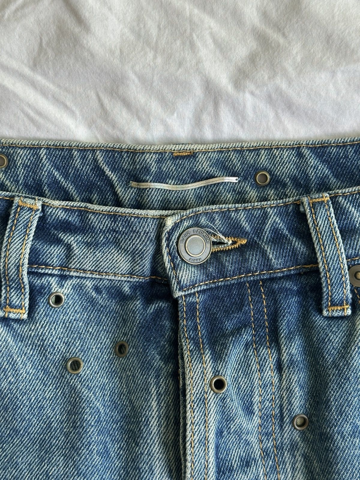 Anthony Vaccarello × Saint Laurent Paris Saint Laurent SS20 Studded Denim Shorts Arizona Light Blue Size US 31 - 6 Thumbnail