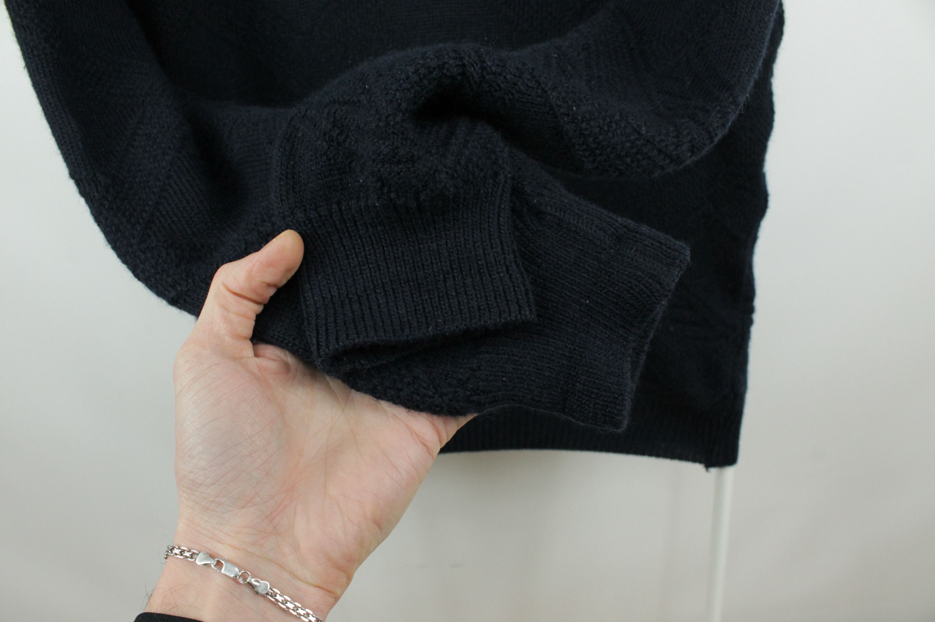 Lacoste Vintage Lacoste Pattern Knit Navy Wool Sweater Size US S / EU 44-46 / 1 - 5 Thumbnail