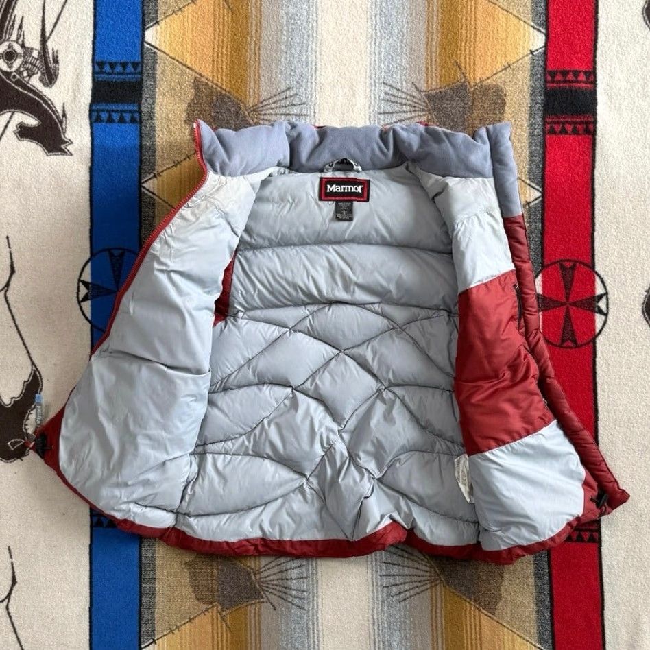 Marmot Women’s Marmot Puffer Vest Size Large Red Full Zip Sleeveless Outdoor 700 Down Vest Women Regular Fit Zip Size L / US 10 / IT 46 - 3 Thumbnail