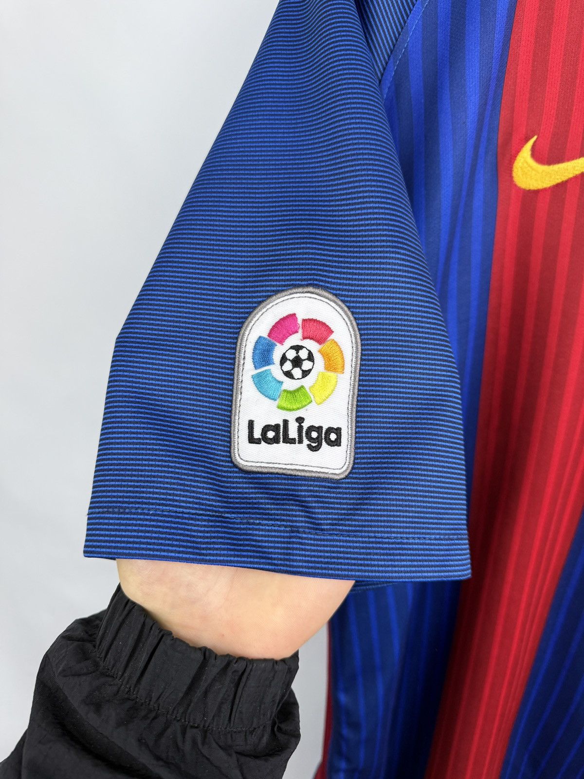Nike 🇪🇸 Nike F. C. Barcelona FIFA 2015/16 Soccer Jersey T-Shirt Size US M / EU 48-50 / 2 - 5 Thumbnail