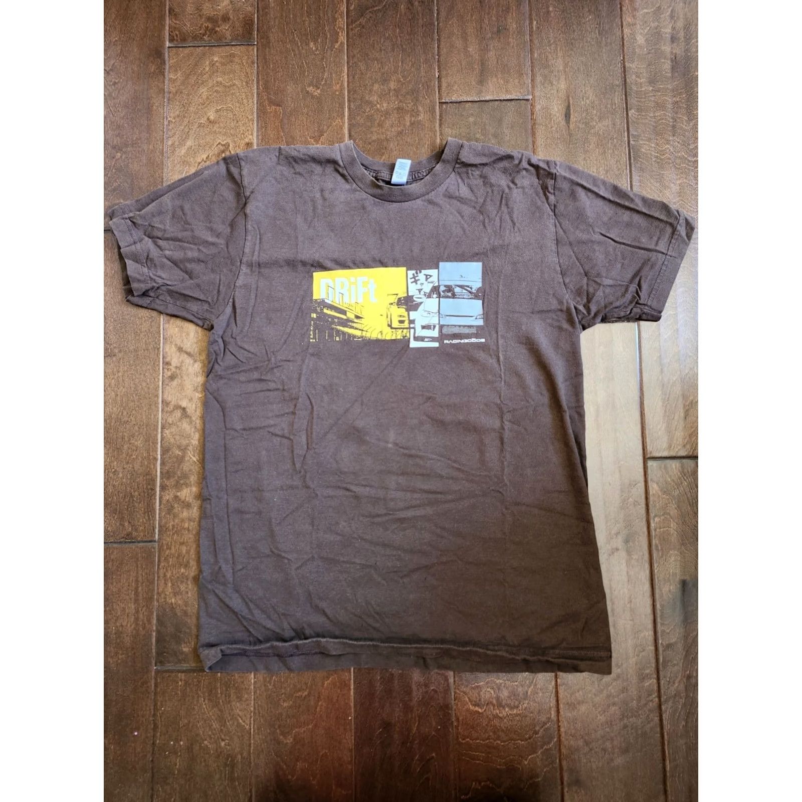 American Apparel American Apparel T-Shirt Mens Racing Code DRIFT Brown M Sz M Crew Neck Cotton All Seasons" Size US M / EU 48-50 / 2 - 3 Thumbnail