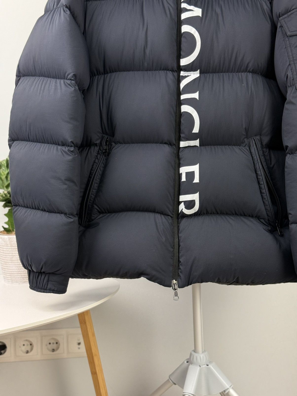 Moncler Moncler Puffer Jacket Nylon Maures Large Logo print moncler Size US L / EU 52-54 / 3 - 7 Thumbnail