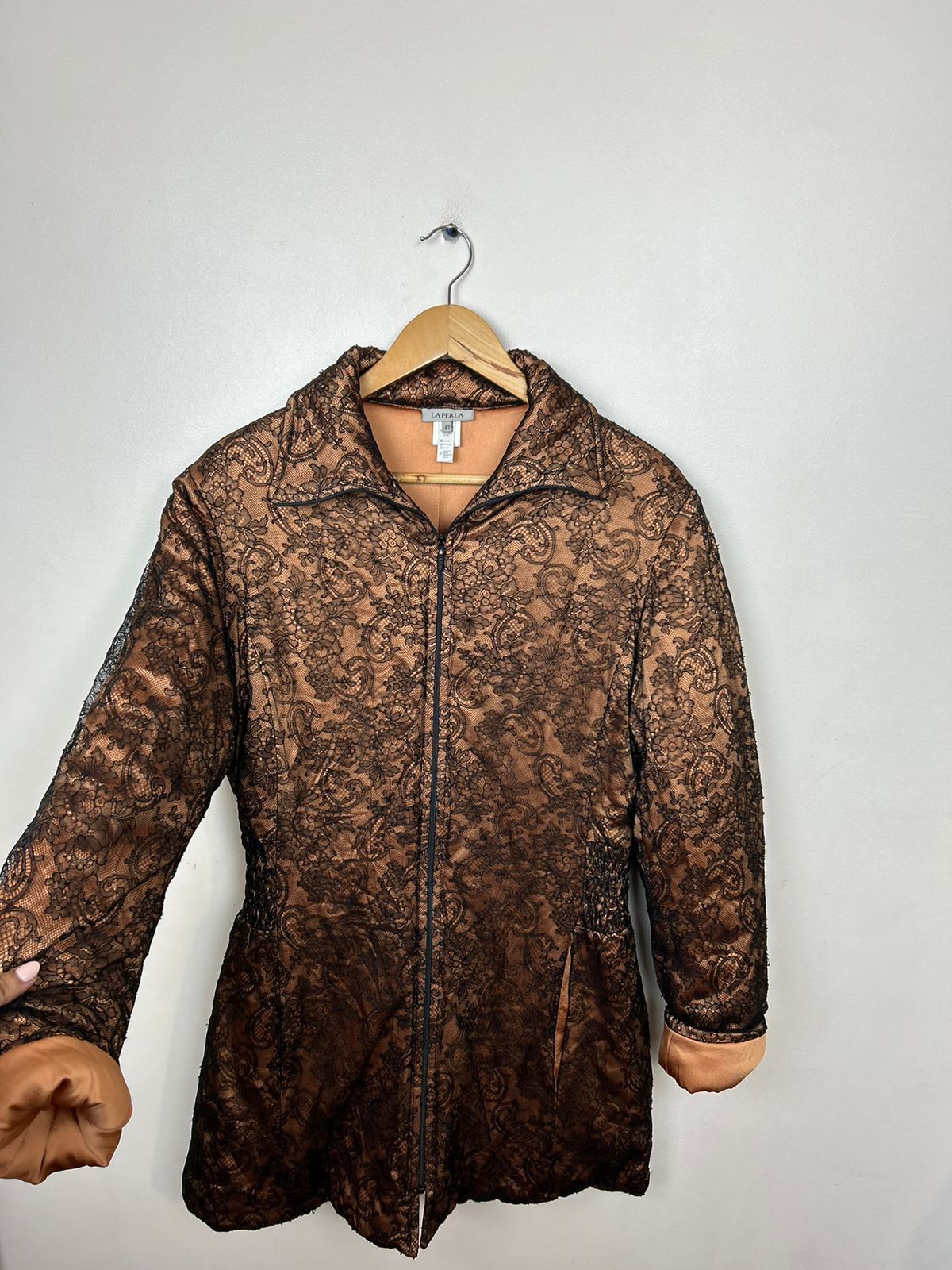 La Perla stunning 90s vintage La perla puffer jacket Size M / US 6-8 / IT 42-44 - 1 Thumbnail