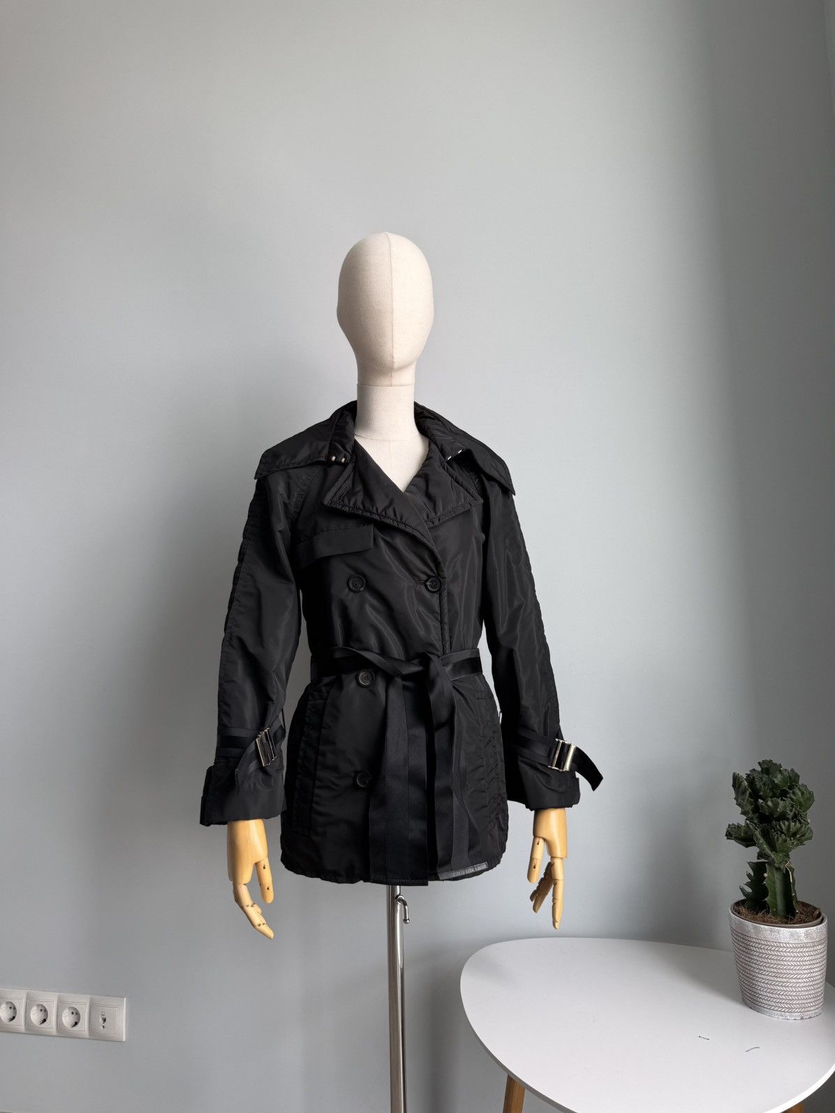Gucci GUCCI By Tom Ford Era FW 2001 Fur Rabbit Coat Belted Size M / US 6-8 / IT 42-44 - 2 Thumbnail