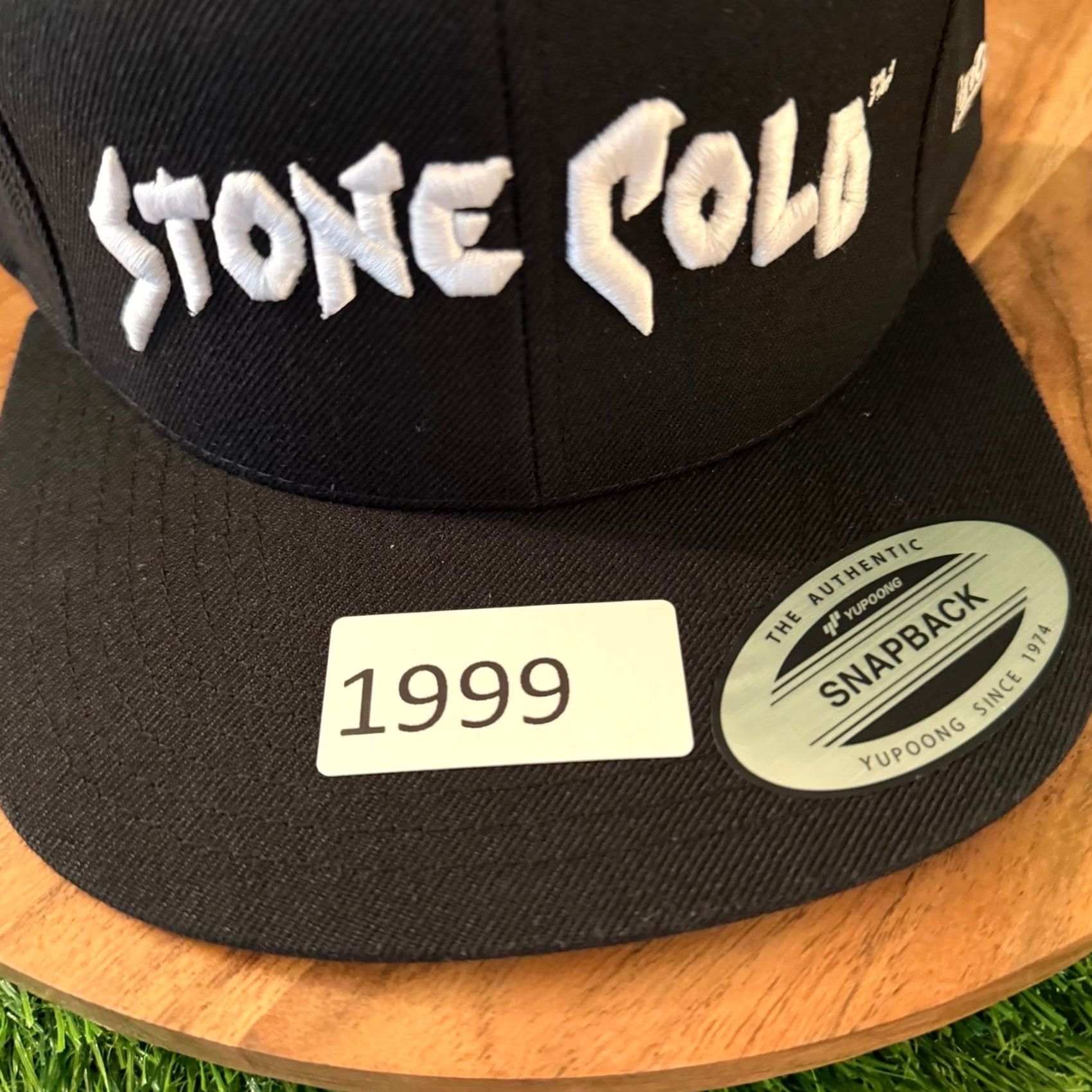 Vintage WWE Stone Cold Shattered Glass Snapback Hat Mens One Size Black Wrestling Cap Size ONE SIZE - 7 Thumbnail