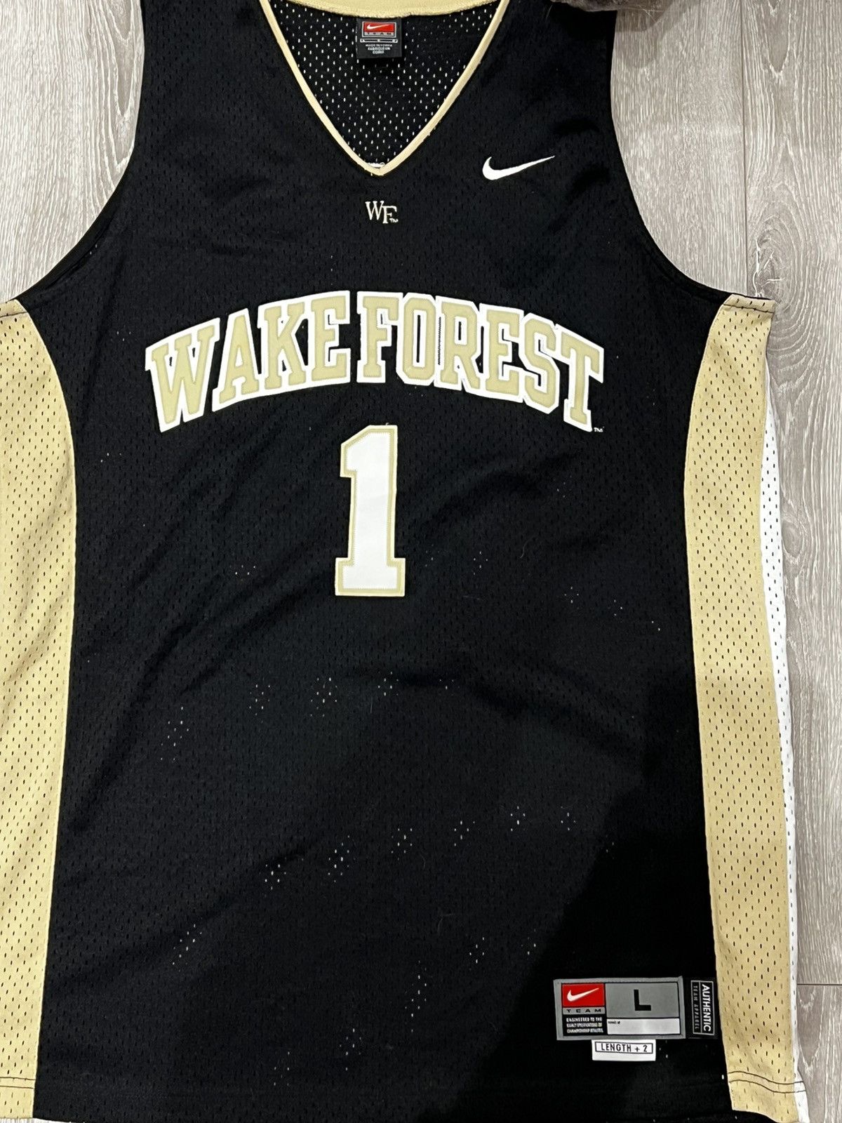 Nike Vintage Team Nike Wake Forest Jersey Size US L / EU 52-54 / 3 - 1 Thumbnail