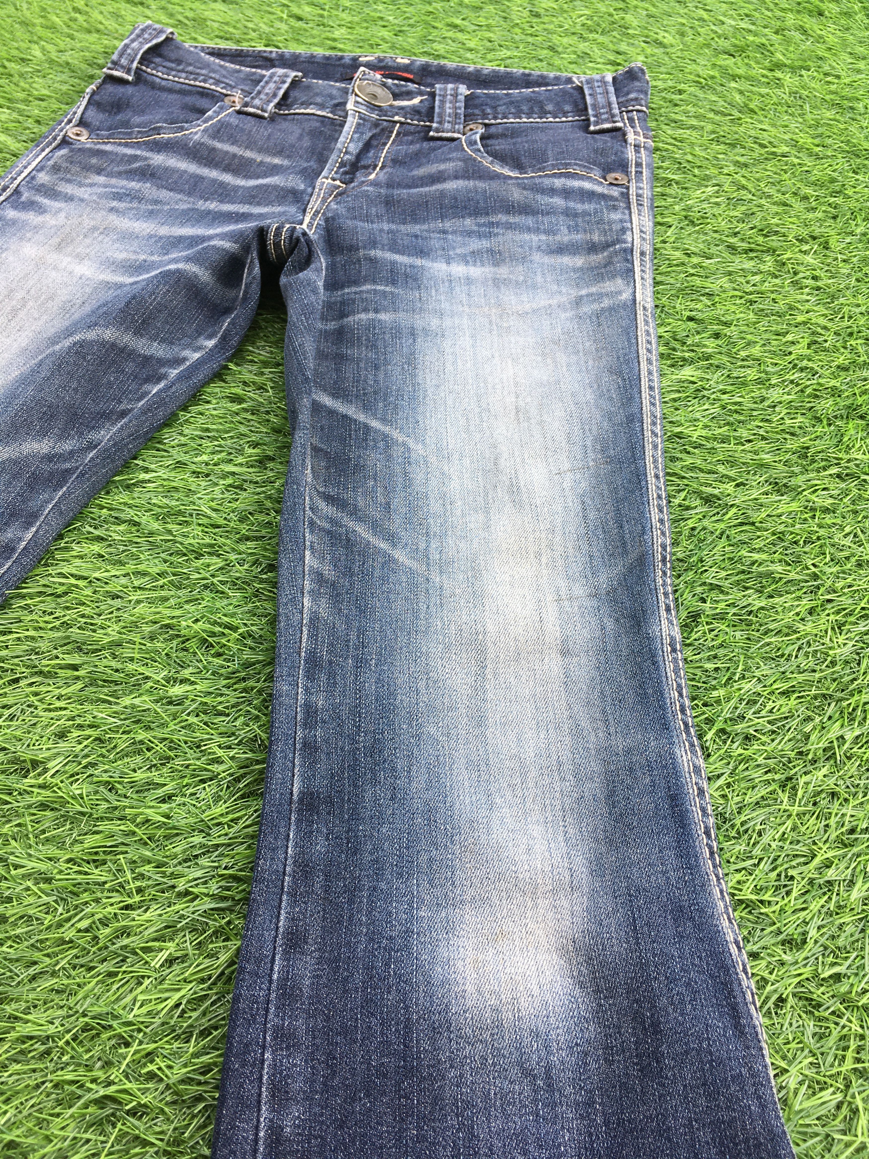 Japanese Brand Japanese Blue Flared Jeans Distressed Jeans D-1177 Size 25" / US 0 / IT 36 - 6 Thumbnail
