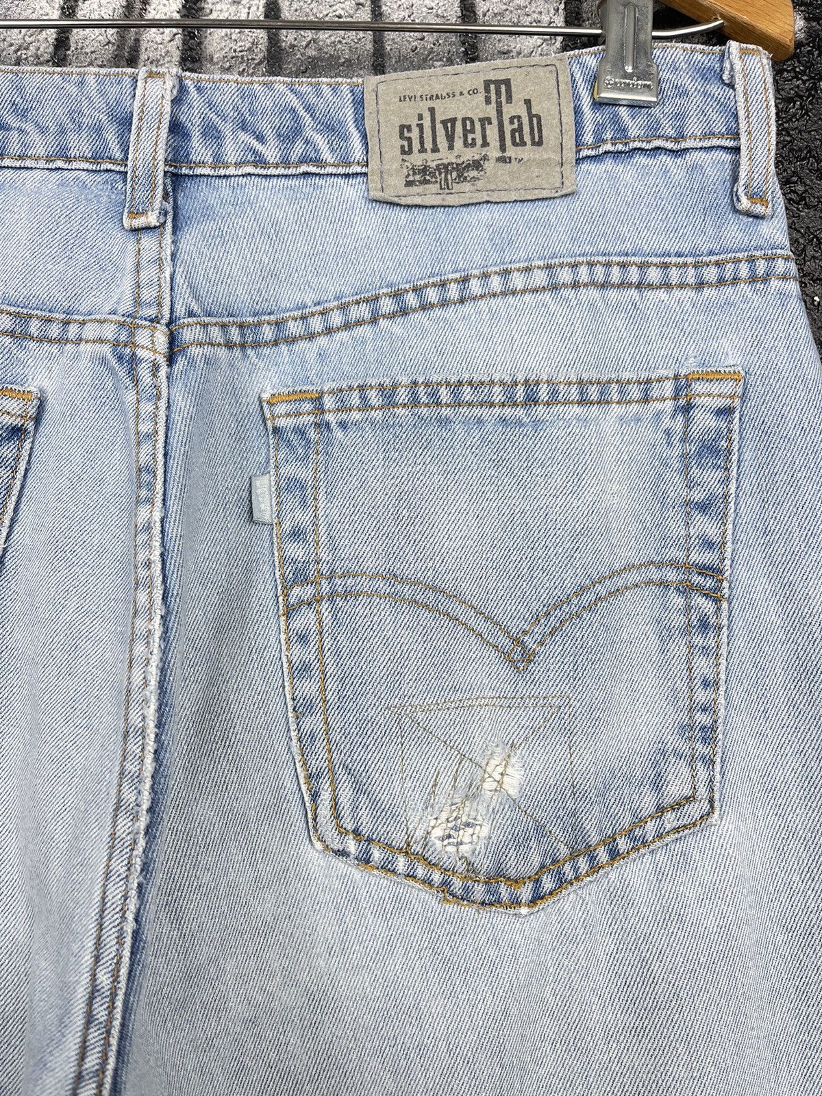 Levi's Levi’s Silver Tab Guy’s Fit Distressed Jeans Women’s Size M Size 34" / US 12 / IT 48 - 5 Thumbnail