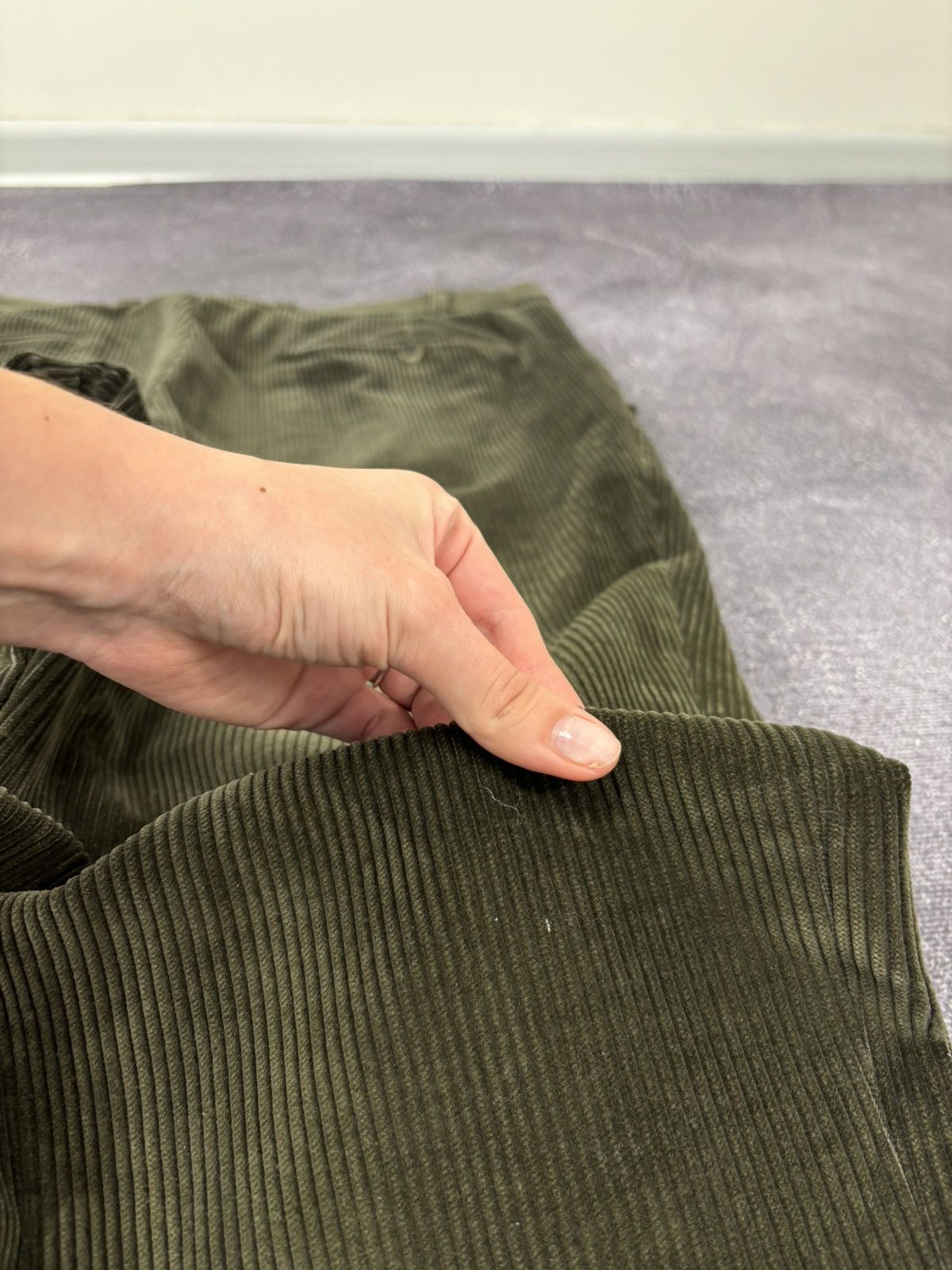 Balmain Vintage Balmain Velvet Corduroy Khaki Green Rare Baggy Pants Size US 38 / EU 54 - 16 Thumbnail