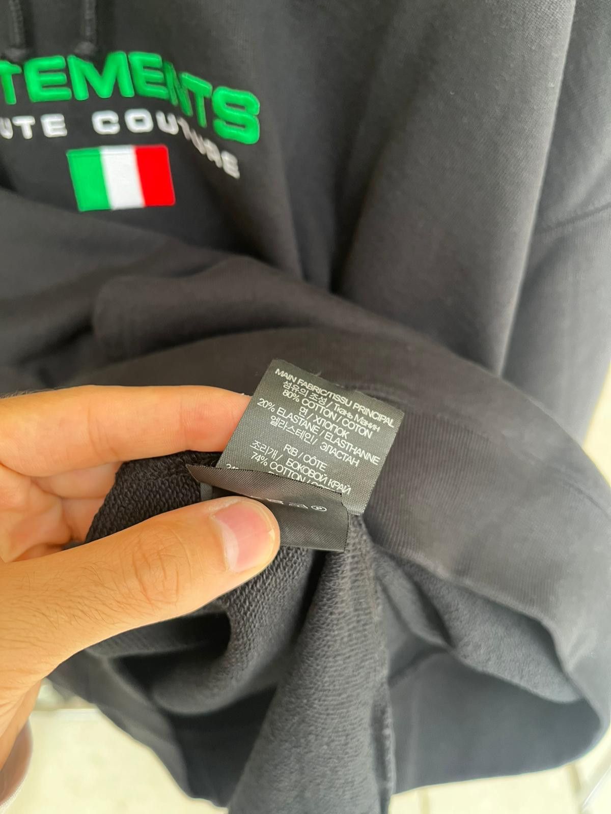 Vetements Vetements Italy Logo Hoodie Size US S / EU 44-46 / 1 - 9 Thumbnail