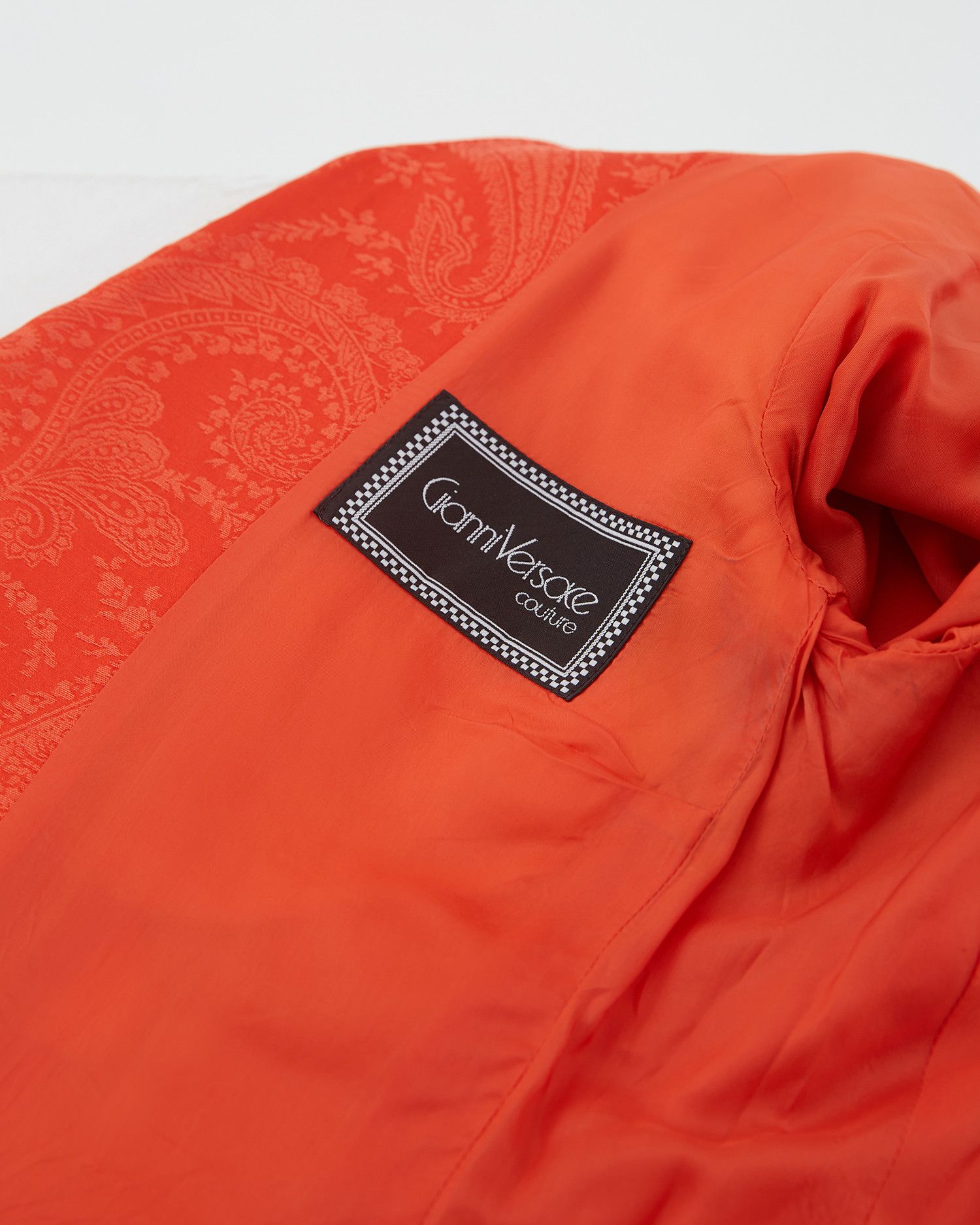 Versace S/S 1991 Orange silk paisley print blazer and skirt set Size M / US 6-8 / IT 42-44 - 14 Thumbnail