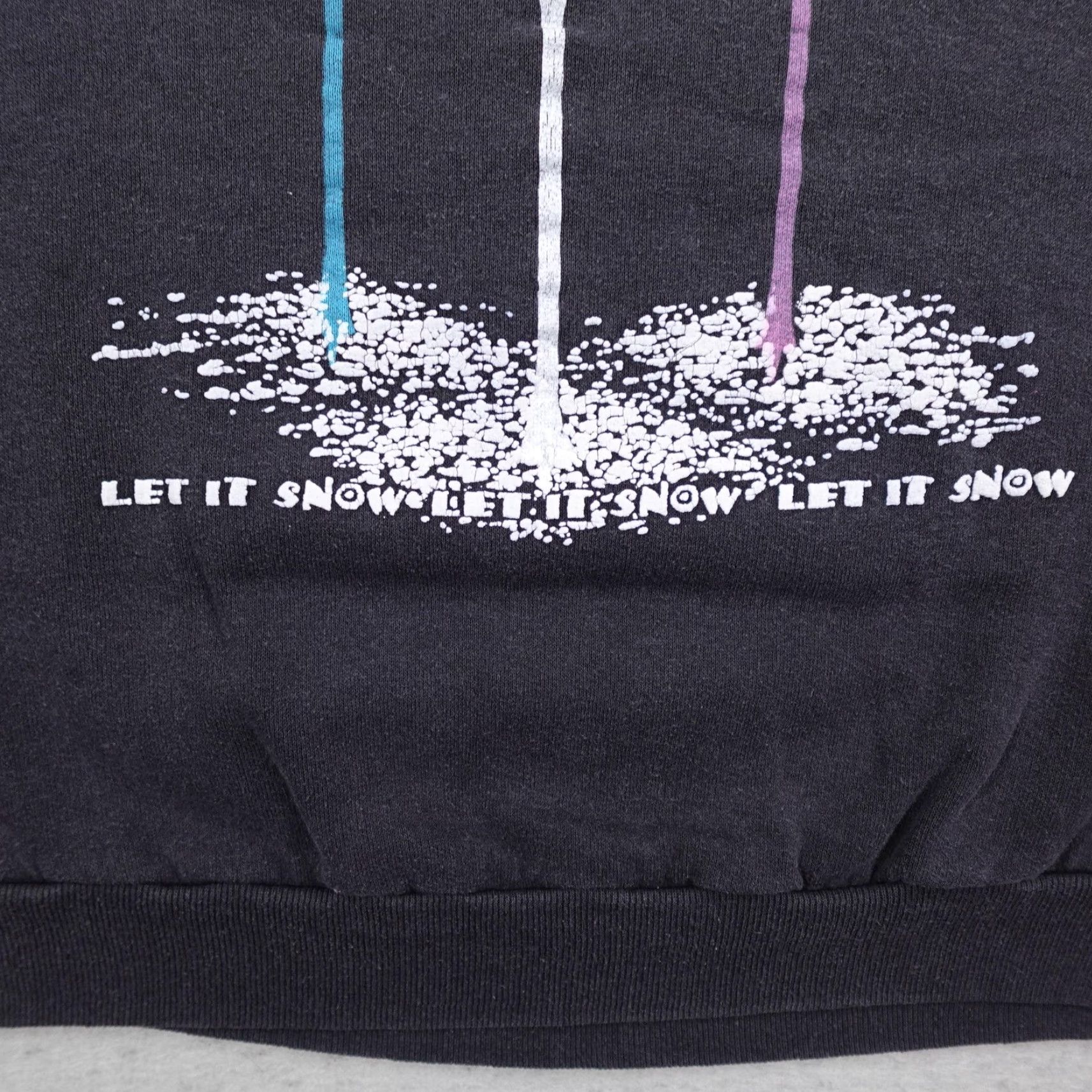 TEE JAYS VINTAGE Christmas Sweatshirt Mens XL Black Let It Snow Pullover Crewneck Sweater Size US XL / EU 56 / 4 - 3 Thumbnail