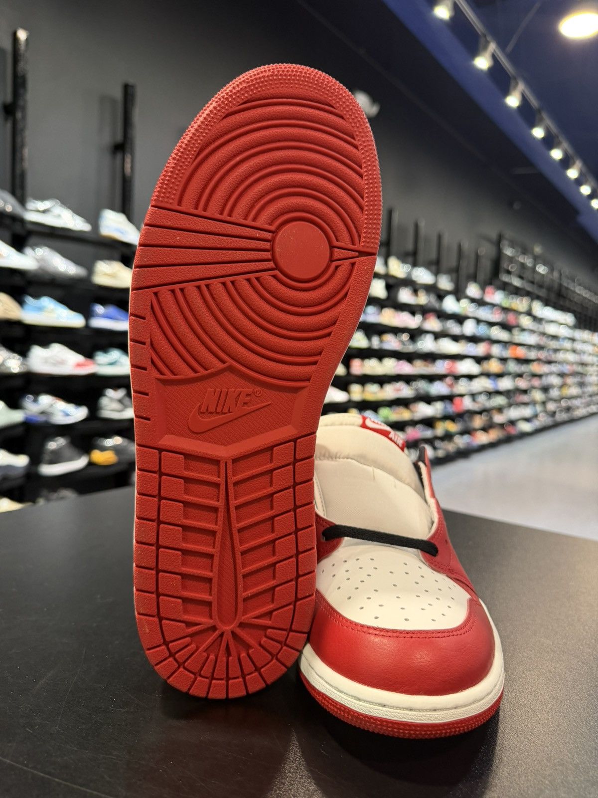 Jordan Brand Size 13 - Jordan 1 Low Retro OG Chicago (2025) Size US 13 / EU 46 - 8 Thumbnail