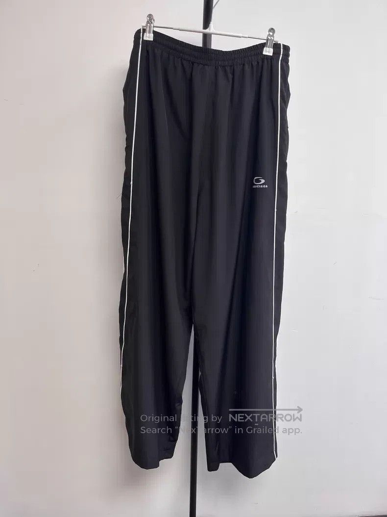 Balenciaga Balenciaga size L Elastic Waistband Circular Icon Knit Spo Size US 27 - 1 Thumbnail