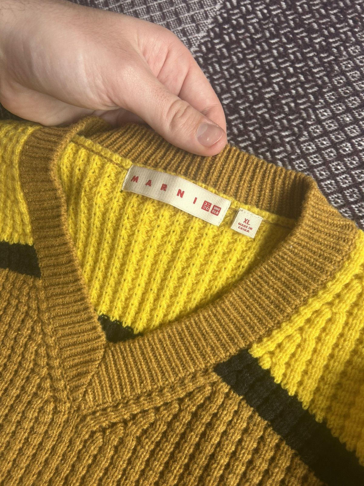 Japanese Brand × Marni Uniqlo x Marni Knitted V Neck Long Sleeve Sweater Streetwear Size XL / US 12-14 / IT 48-50 - 4 Thumbnail