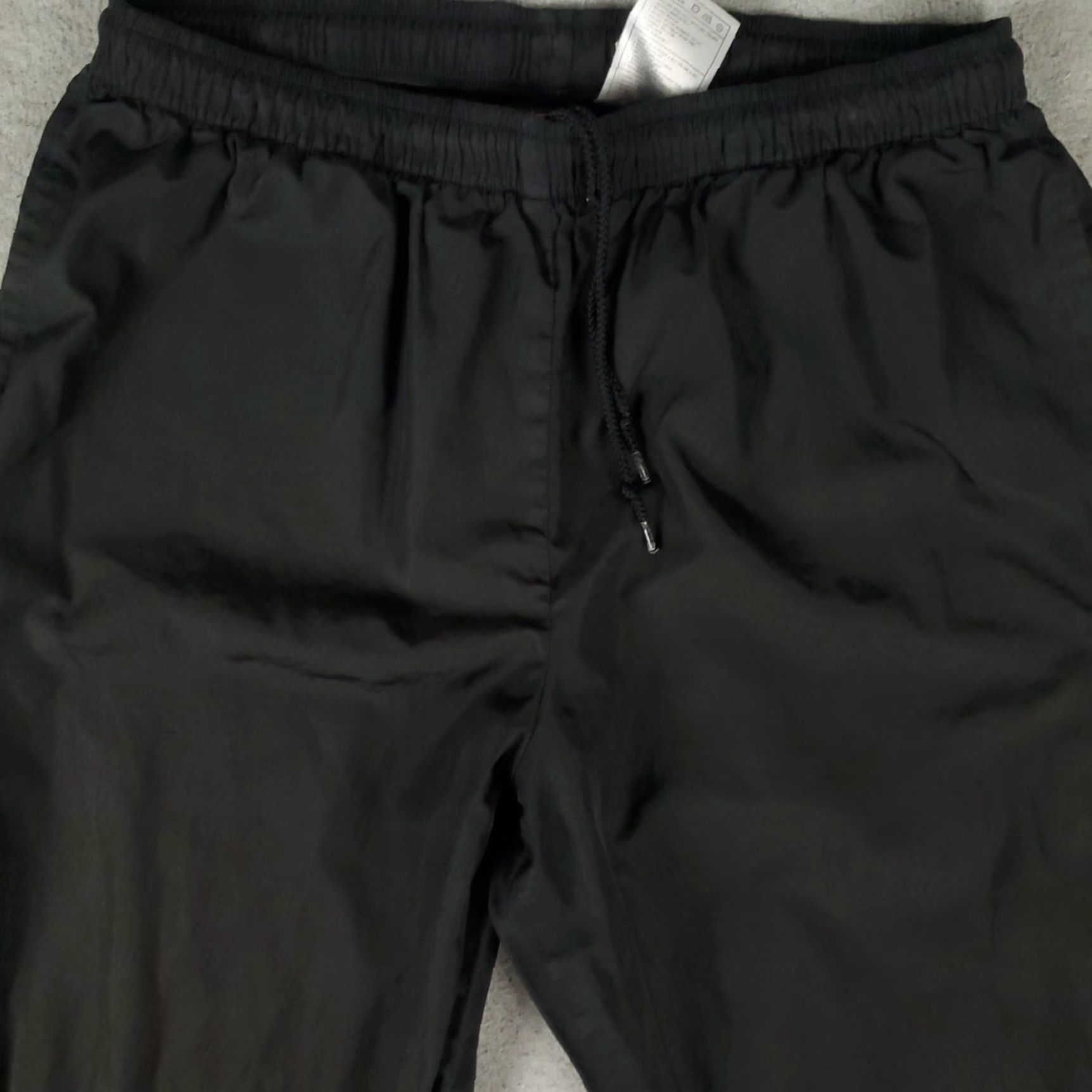 Nike Nike Pants Mens Medium Black Vintage 90s Track Windbreaker Ankle Zip Pants Nike Mens Medium Black Vintage 90s Track Windbreaker Ankle Zip Size US 31 - 2 Thumbnail