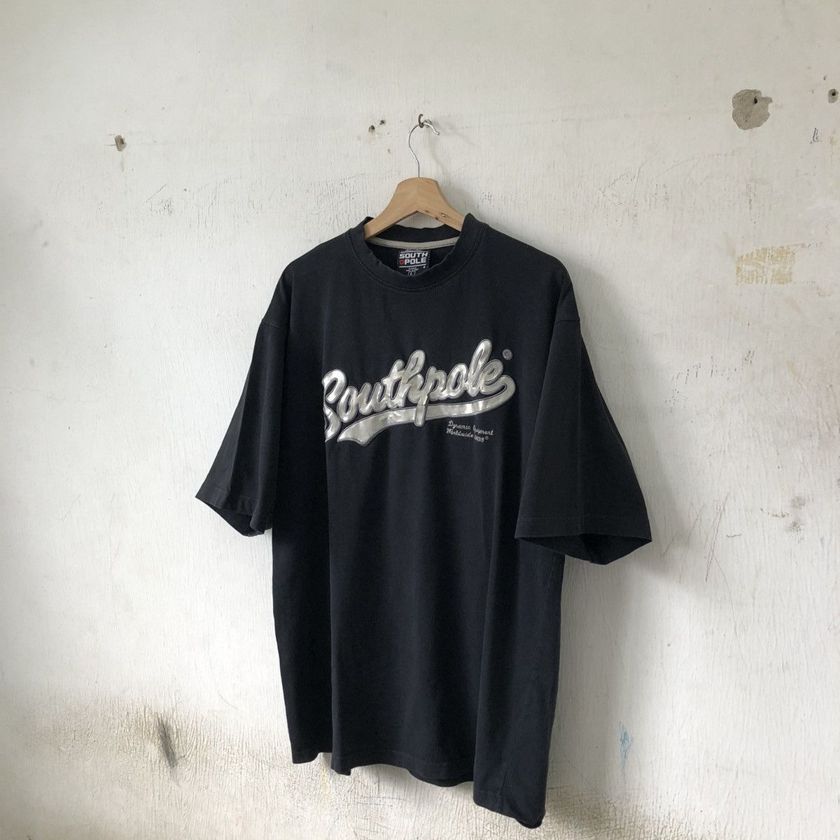 crazy Y2K Archaic Southpole tee size large 🍒